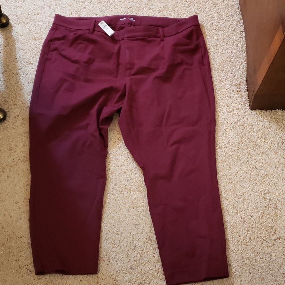 Old Navy Pixie Burgundy ankle pants